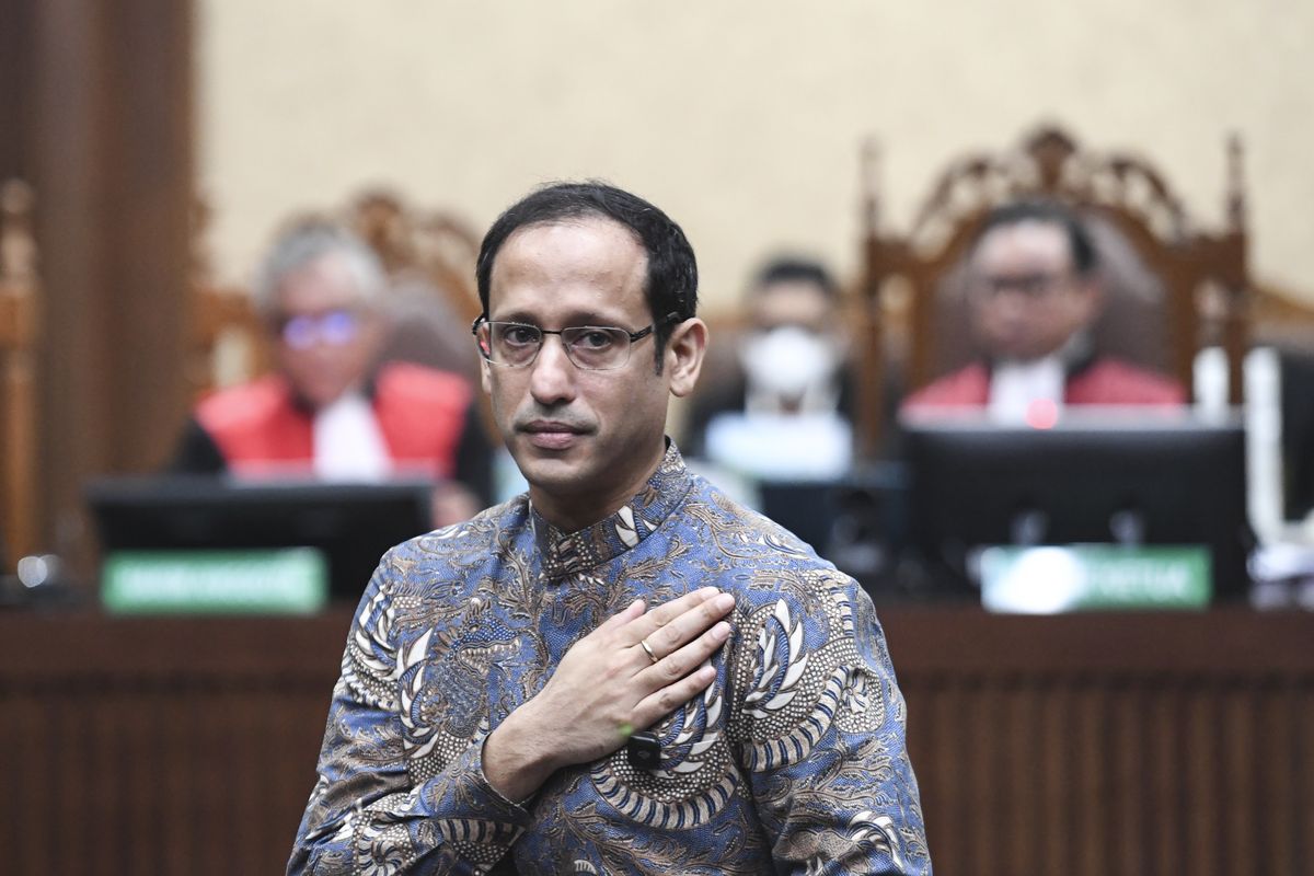 Nadiem Makarim Banding Vonis 10 Tahun Penjara, Akan Laporkan Empat Hakim ke KY Nadiem Makarim Banding Vonis 10 Tahun Penjara, Akan Laporkan Empat Hakim ke KY