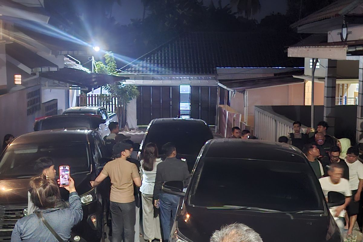 KPK Temukan Uang Tunai Rp4 Miliar Saat Menggeledah Rumah Kadis PUPR Bengkulu KPK Temukan Uang Tunai Rp4 Miliar Saat Menggeledah Rumah Kadis PUPR Bengkulu