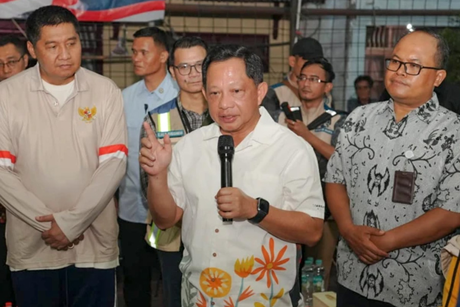 Tito Karnavian Dorong Pemda Percepat Program Bedah Rumah di Bukit Duri