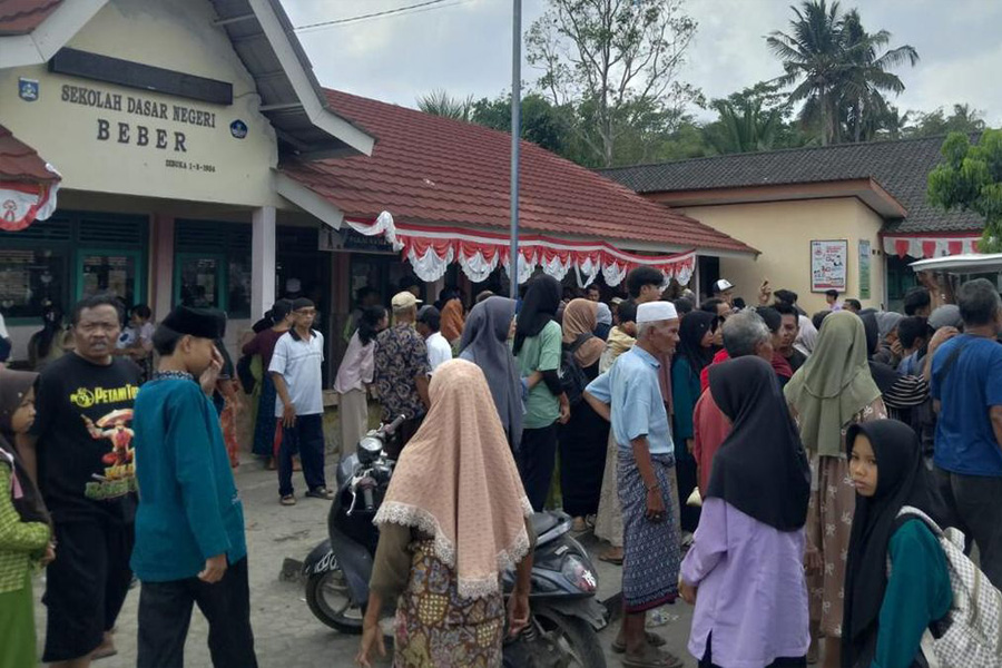 Ratusan Pelajar di Batukliang Diduga Alami Keracunan Setelah Santap MBG