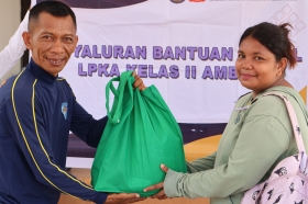 LPKA Ambon Salurkan Bantuan Sosial bagi Warga Sekitar